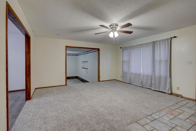 1302 Robertson Avenue, Carthage, MO 64836