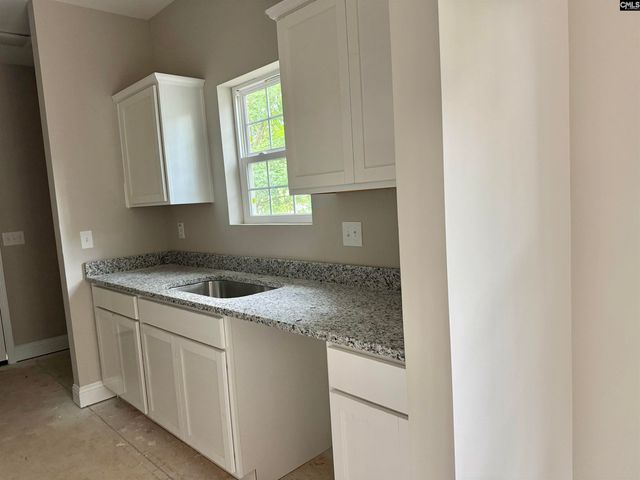 735 Lexington Ave, Cayce, SC 29033