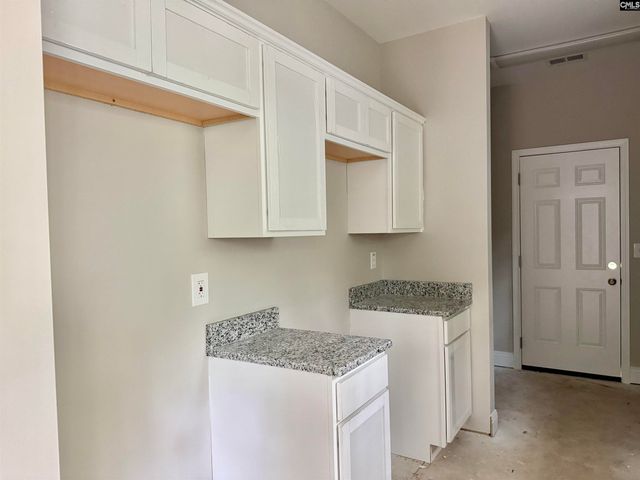 735 Lexington Ave, Cayce, SC 29033