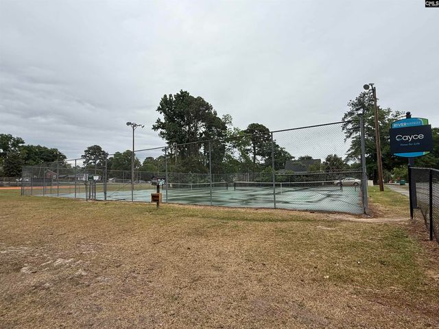 735 Lexington Ave, Cayce, SC 29033
