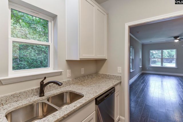 735 Lexington Ave, Cayce, SC 29033