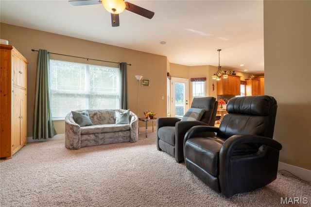 625 Longfellow Drive, O'fallon, IL 62269