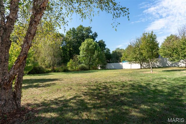 625 Longfellow Drive, O'fallon, IL 62269