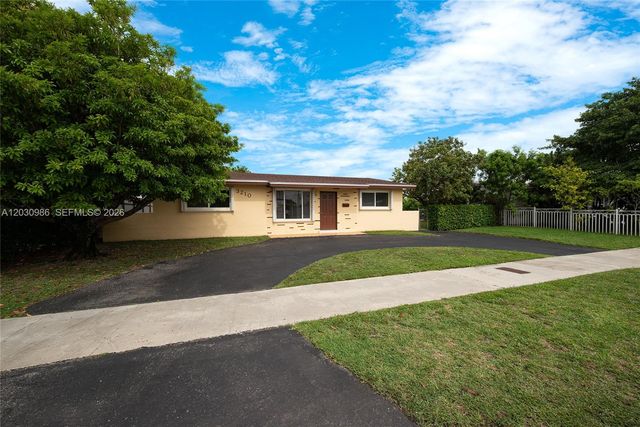 3210 SW 94th Court, Miami, FL 33165