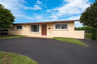 3210 SW 94th Court, Miami, FL 33165