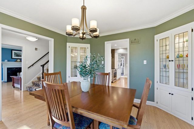 514 E Community PLACE, Milwaukee, WI 53217