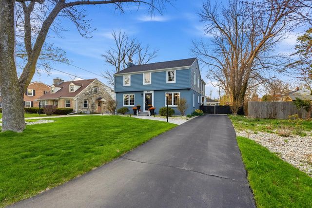 514 E Community PLACE, Milwaukee, WI 53217