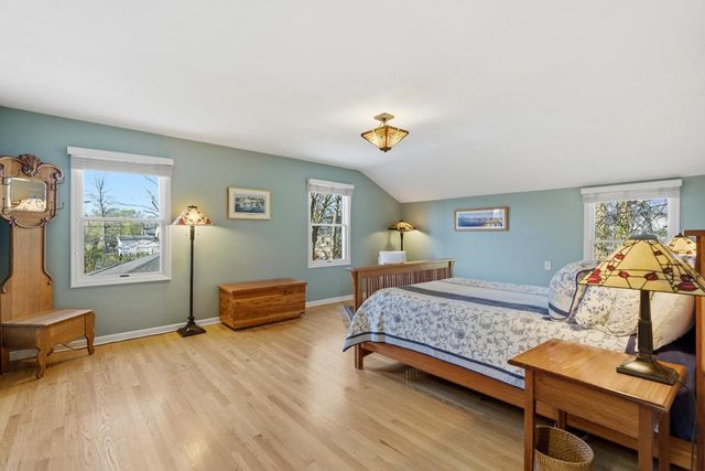 514 E Community PLACE, Milwaukee, WI 53217