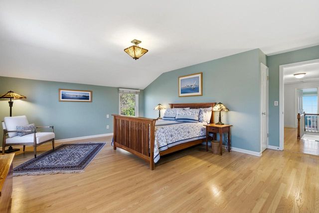 514 E Community PLACE, Milwaukee, WI 53217