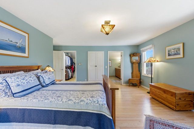 514 E Community PLACE, Milwaukee, WI 53217