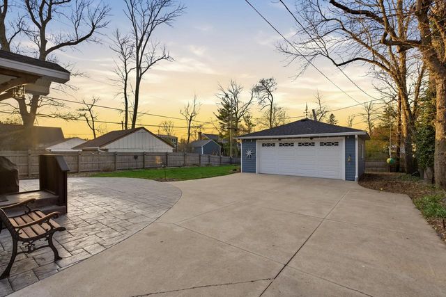 514 E Community PLACE, Milwaukee, WI 53217