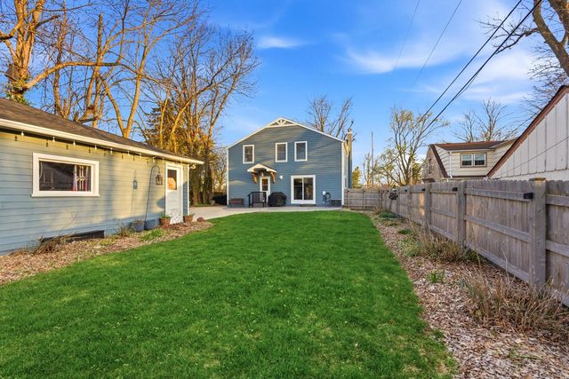 514 E Community PLACE, Milwaukee, WI 53217