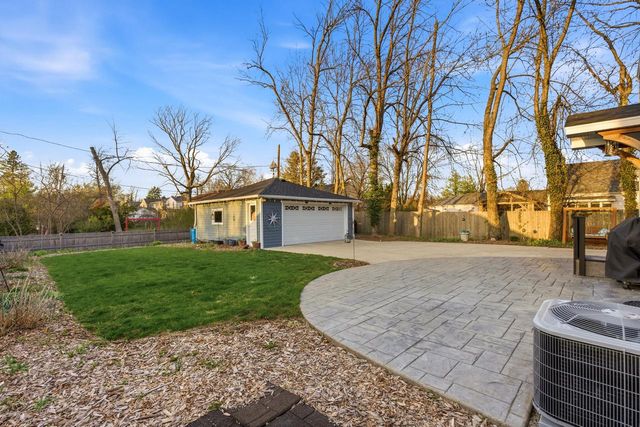 514 E Community PLACE, Milwaukee, WI 53217