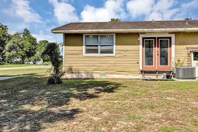 5879 NW 1ST STREET, Ocala, FL 34482