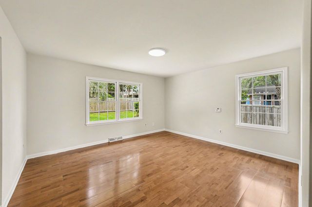 1035 Dominion Drive, Hanahan, SC 29410