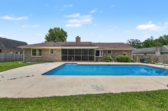 1035 Dominion Drive, Hanahan, SC 29410