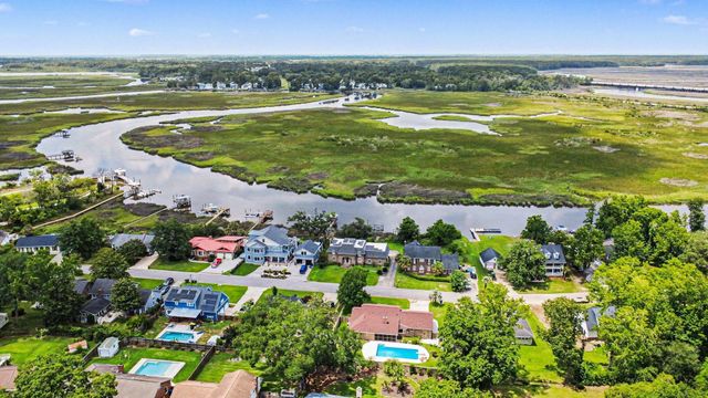 1035 Dominion Drive, Hanahan, SC 29410