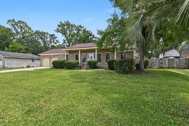 1035 Dominion Drive, Hanahan, SC 29410