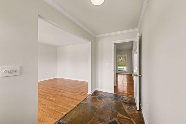 1035 Dominion Drive, Hanahan, SC 29410