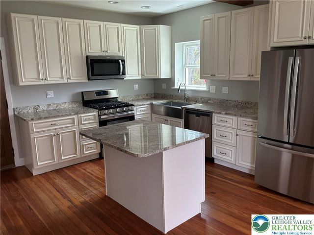 504 Fairview Street, Coopersburg Boro, PA 18036