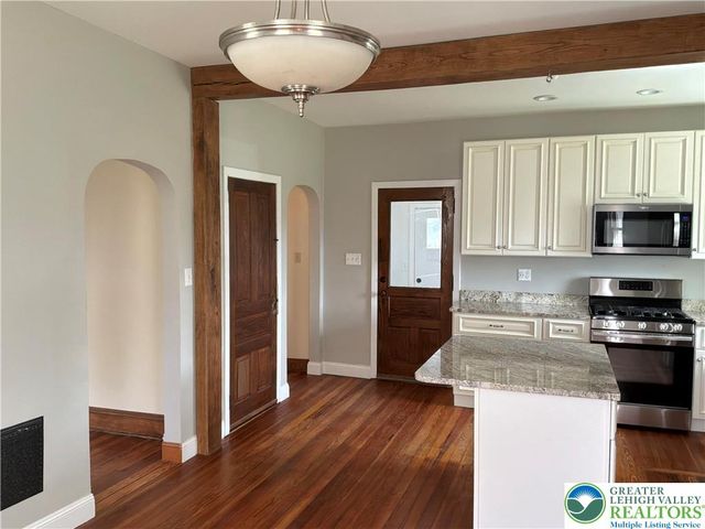 504 Fairview Street, Coopersburg Boro, PA 18036