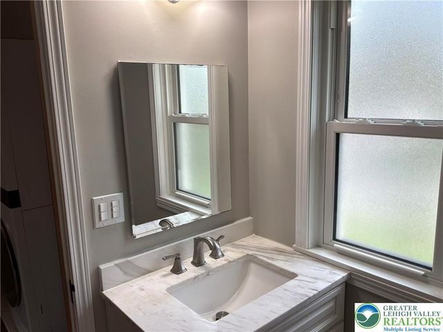 504 Fairview Street, Coopersburg Boro, PA 18036