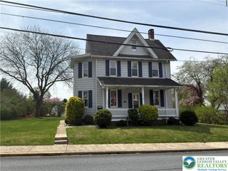 504 Fairview Street, Coopersburg Boro, PA 18036