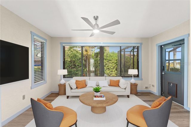 561 MEANDERING WAY, Polk City, FL 33868