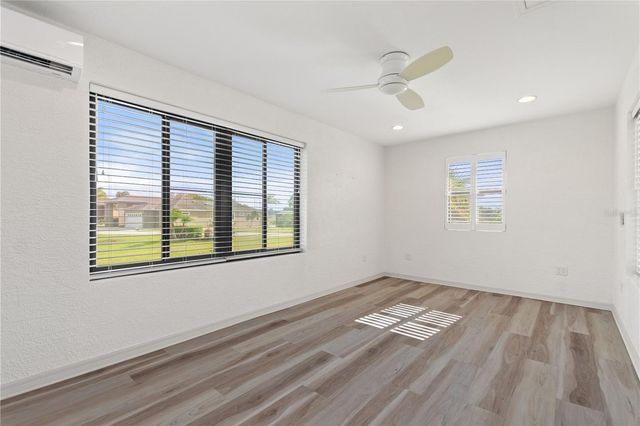 561 MEANDERING WAY, Polk City, FL 33868