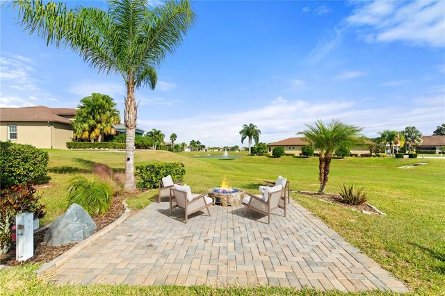 561 MEANDERING WAY, Polk City, FL 33868