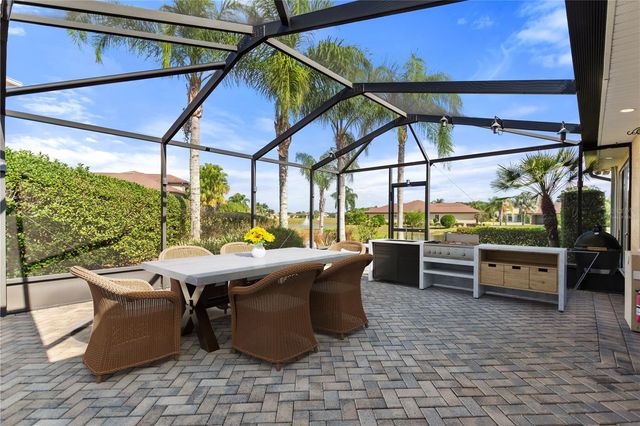 561 MEANDERING WAY, Polk City, FL 33868