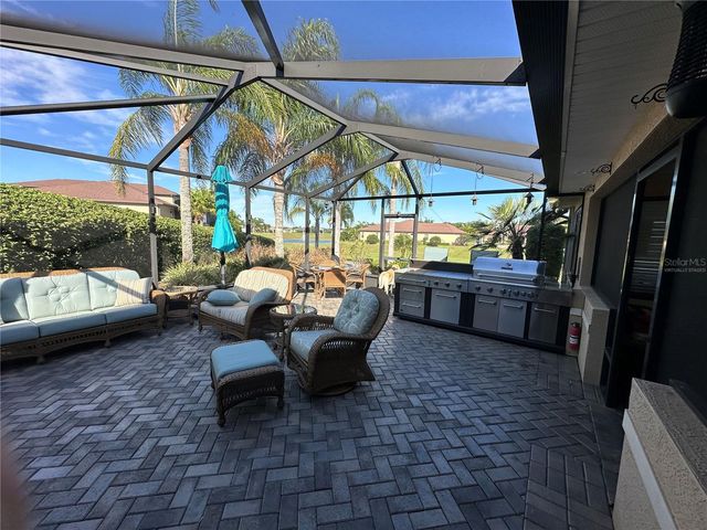 561 MEANDERING WAY, Polk City, FL 33868