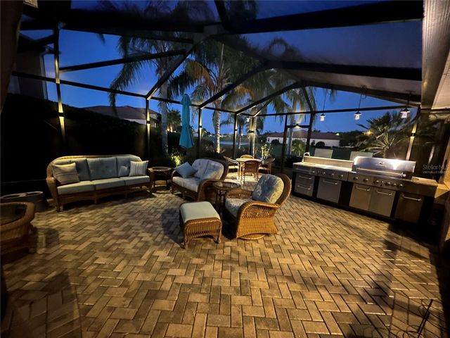 561 MEANDERING WAY, Polk City, FL 33868