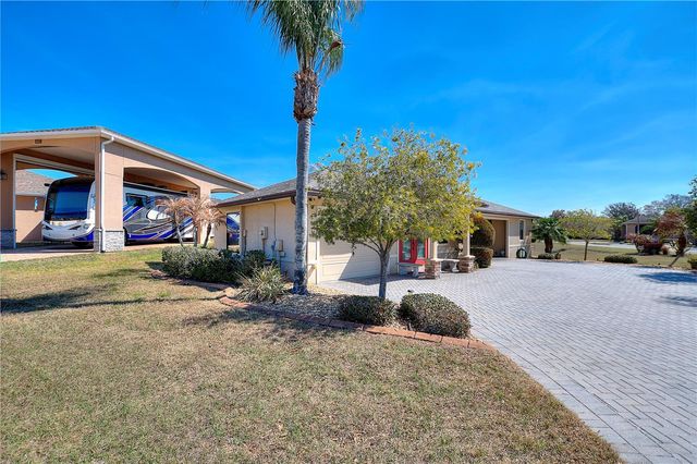 561 MEANDERING WAY, Polk City, FL 33868