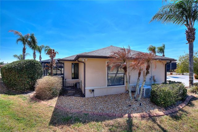 561 MEANDERING WAY, Polk City, FL 33868