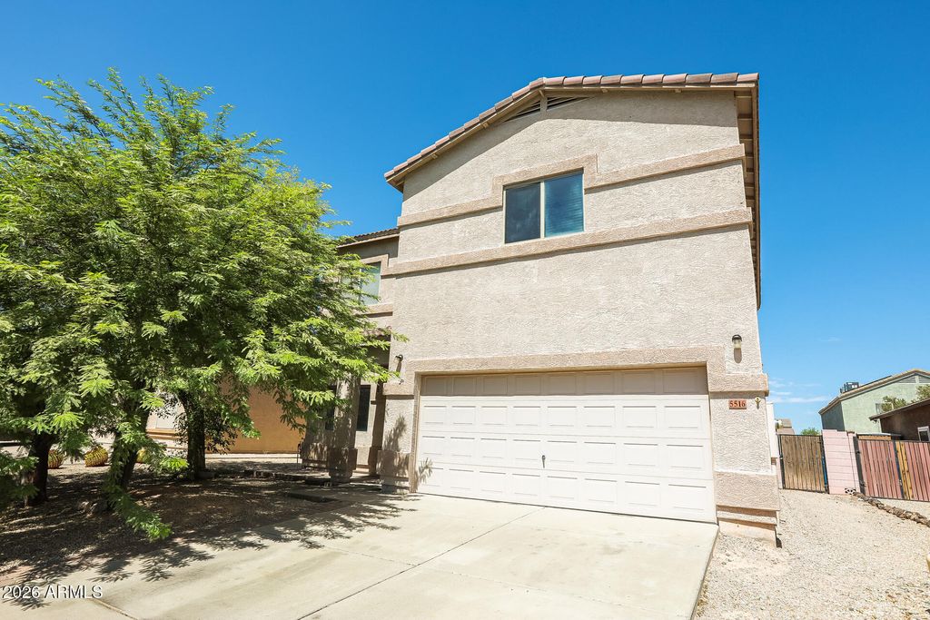 5516 E QUIET RETREAT --, Florence, AZ 85132 — photo 2