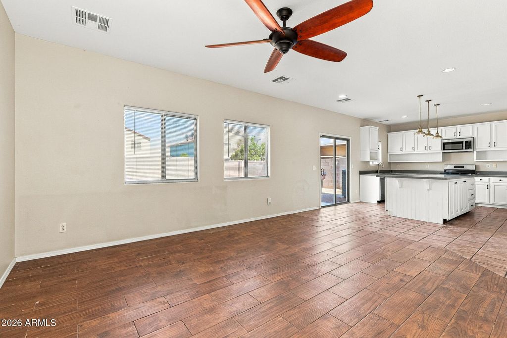 5516 E QUIET RETREAT --, Florence, AZ 85132 — photo 4