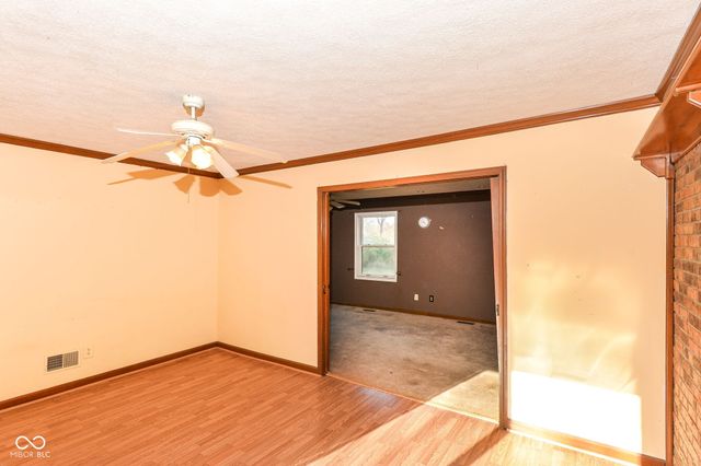 6035 Buckskin Court, Indianapolis, IN 46250