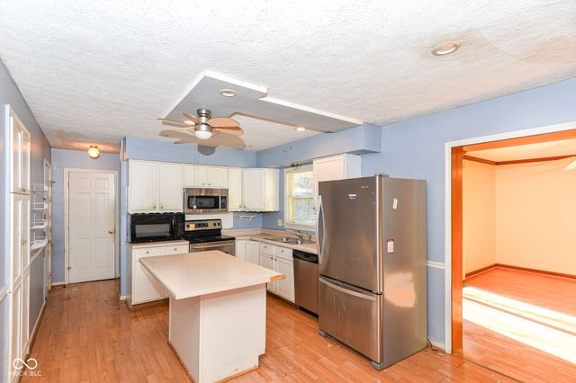 6035 Buckskin Court, Indianapolis, IN 46250