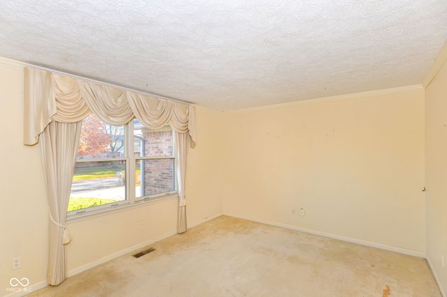 6035 Buckskin Court, Indianapolis, IN 46250