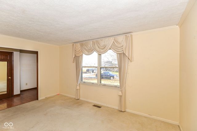 6035 Buckskin Court, Indianapolis, IN 46250