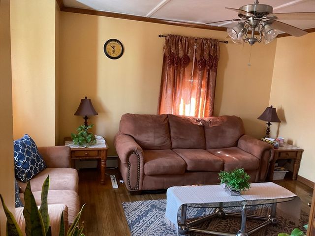 79 Laurel St, Lynn, MA 01905