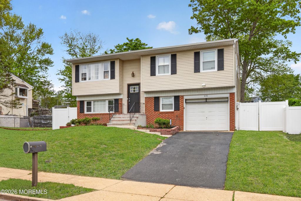 618 Illinois Avenue, Brick, NJ 08724