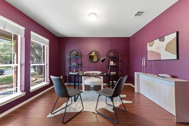 9207 Pioneer Forest DR, Austin, TX 78744