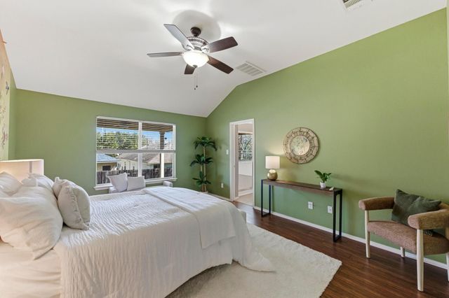 9207 Pioneer Forest DR, Austin, TX 78744