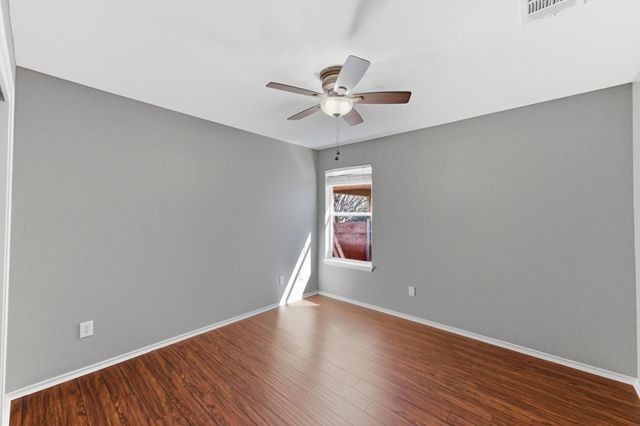 9207 Pioneer Forest DR, Austin, TX 78744