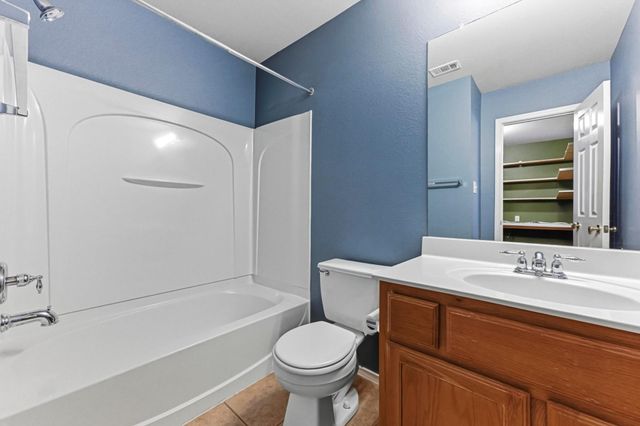 9207 Pioneer Forest DR, Austin, TX 78744