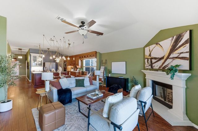 9207 Pioneer Forest DR, Austin, TX 78744