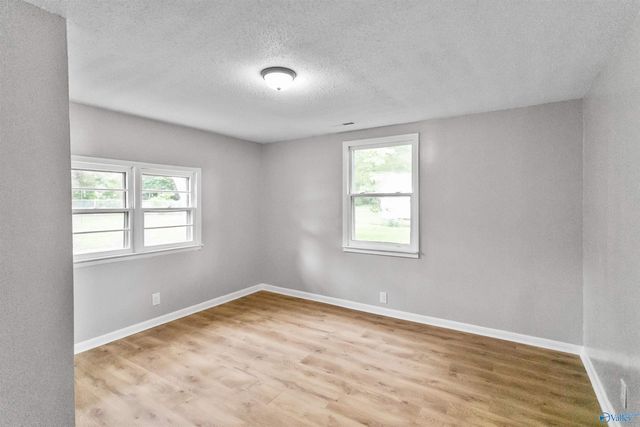 240 Victory Lane, Huntsville, AL 35811