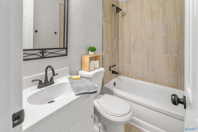 240 Victory Lane, Huntsville, AL 35811